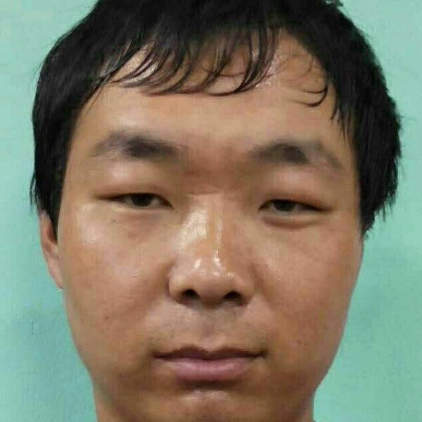 孤独挽手尊云的照片