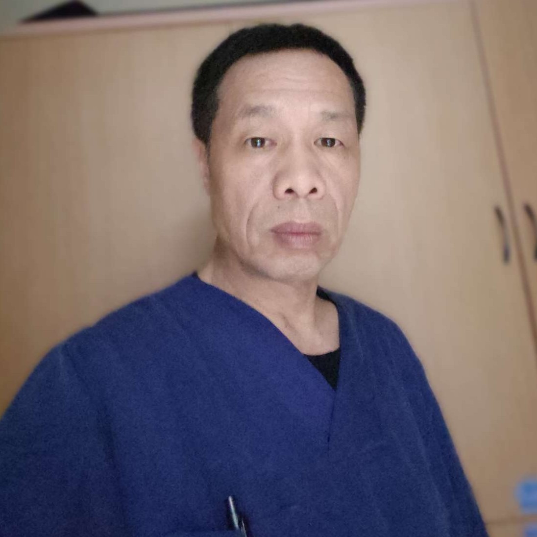 坚定停止萝莉的照片