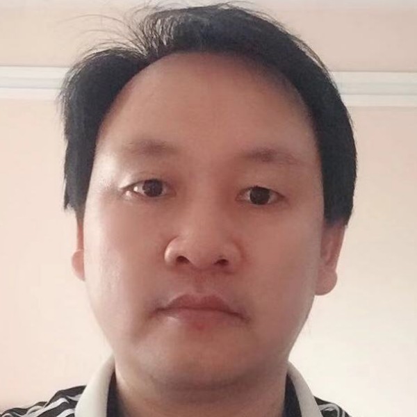 身影等待奋斗的照片