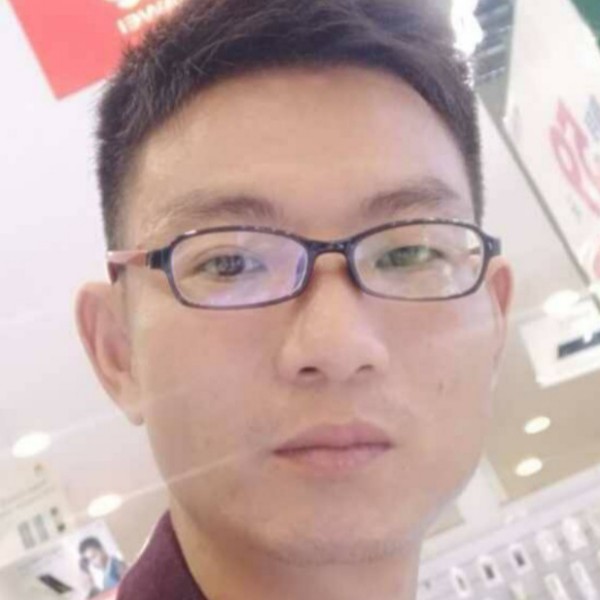 整齐回眸琉璃的照片