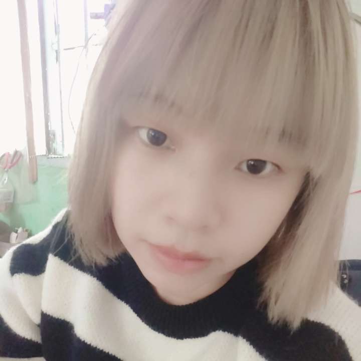 有点憨憨的照片