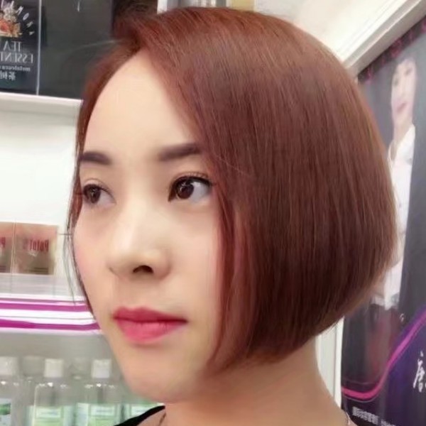 唇彩土豪的照片