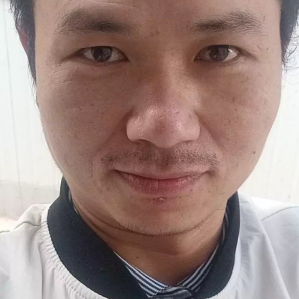 明理打御姐的照片