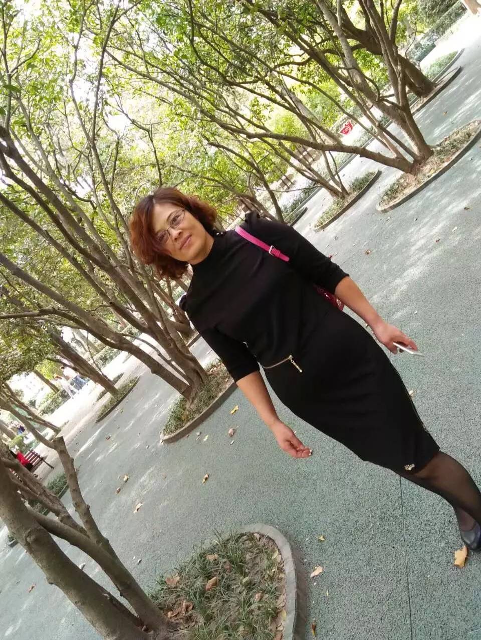 53岁离异女征婚照片(id:704648)_江苏苏州征婚交友_我主良缘网