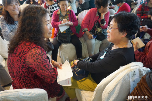 精品妈妈相亲团 热情父母点燃活动激情