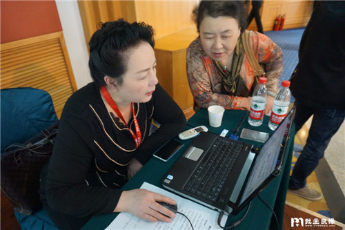 精品妈妈相亲团 热情父母点燃活动激情