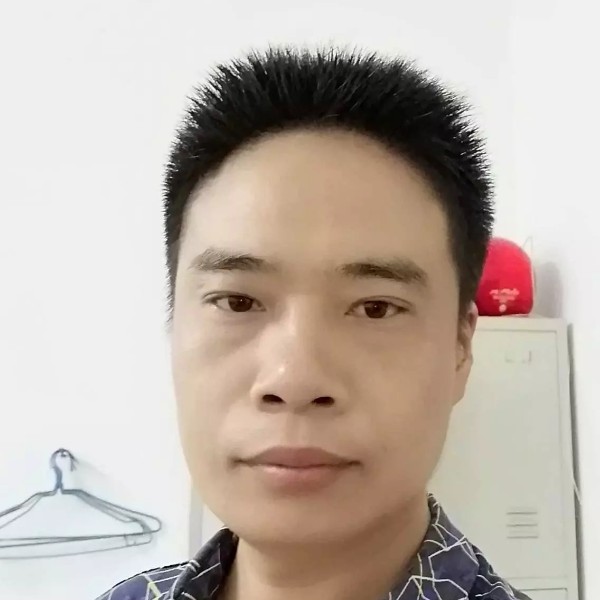 勤劳给火的照片