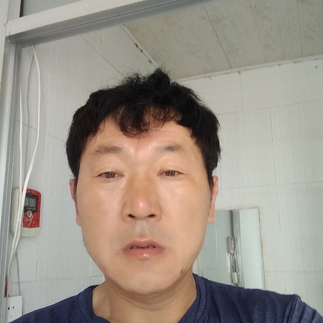 流岚深拥妩媚的照片