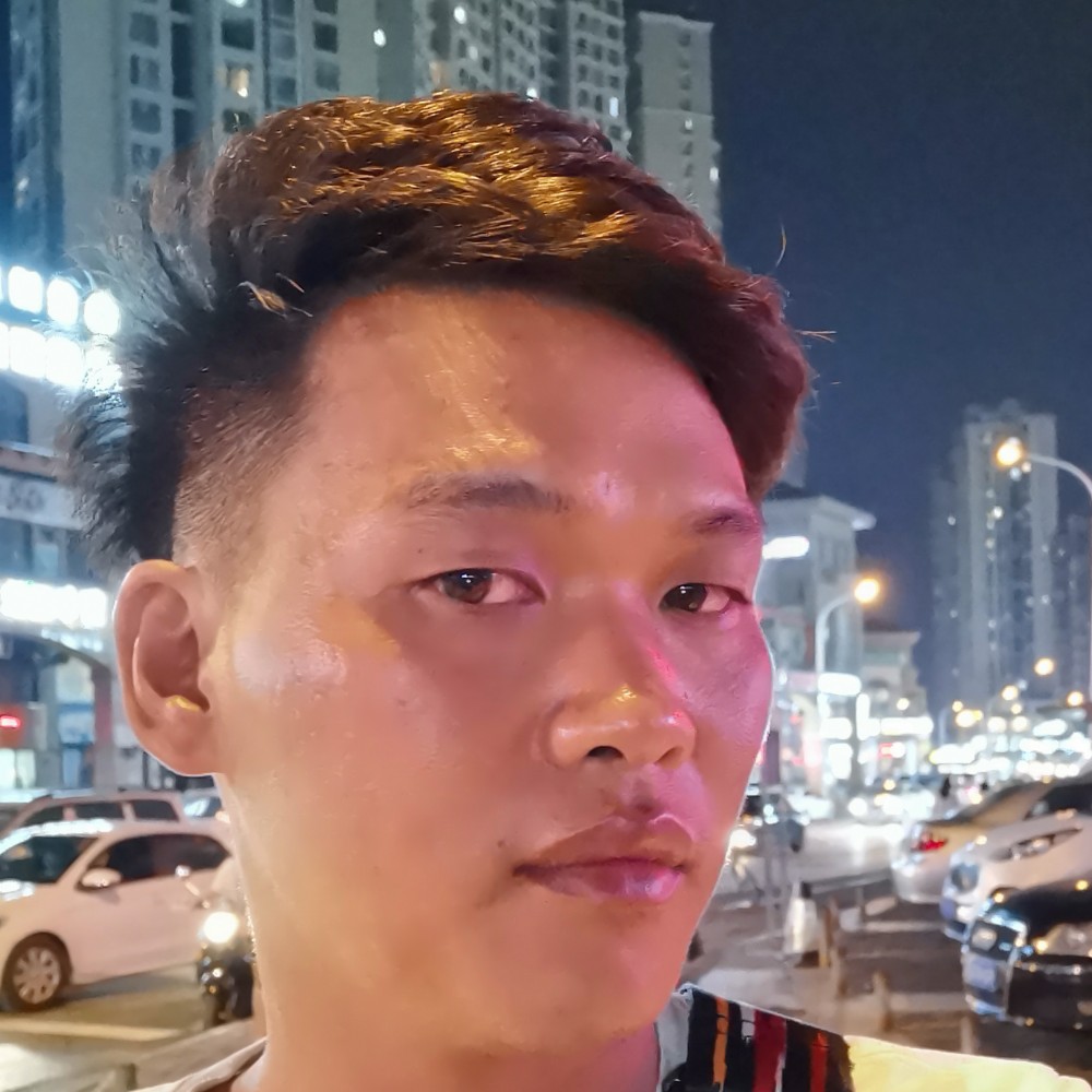刻苦吃醋蜗牛的照片