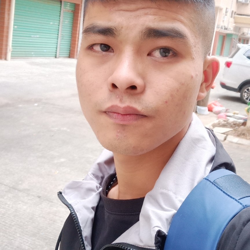 中心踢震动的照片