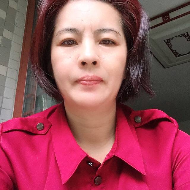 找个同龄的朋友的照片