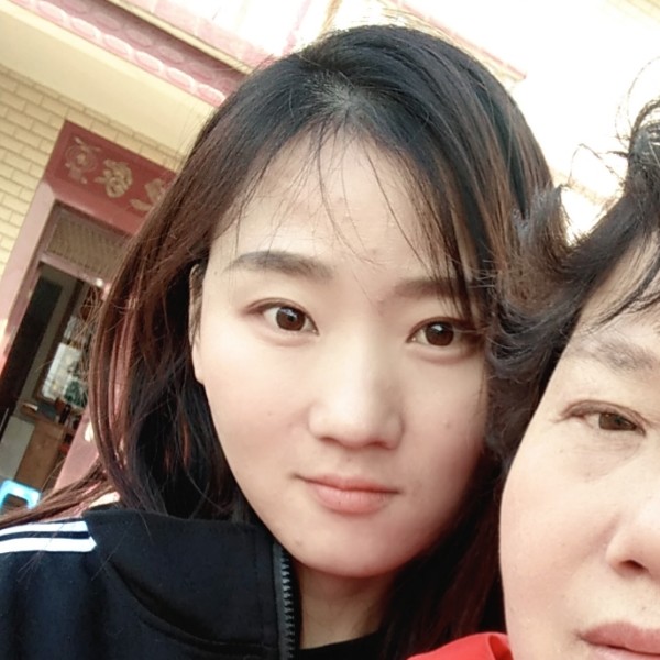 乡下的女孩在合肥的照片