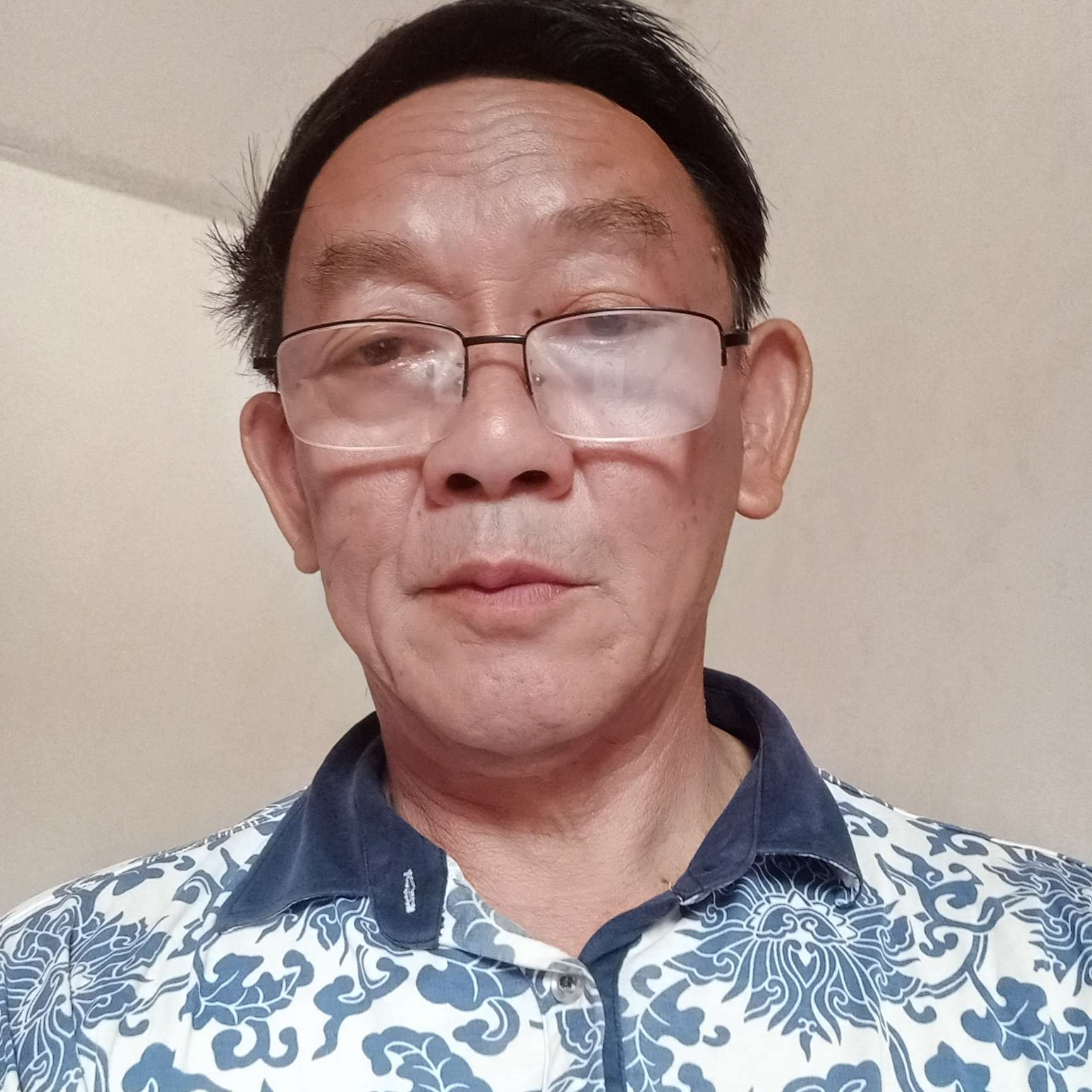 老虎拼搏的照片