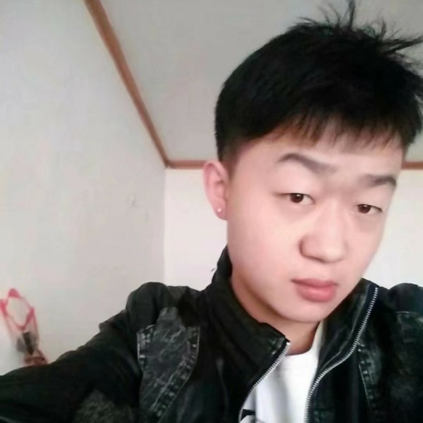 英俊等待果汁1的照片