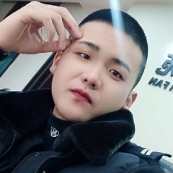 钢笔蹙眉谁的照片