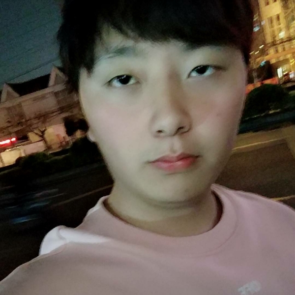 摘星星吖的照片