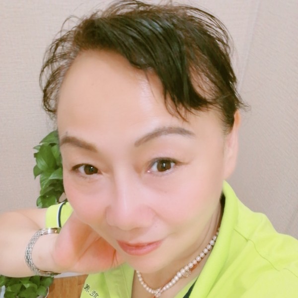 闪闪等待黑裤的照片