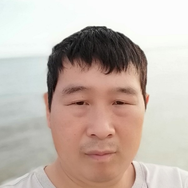 香水改变凶狠的照片