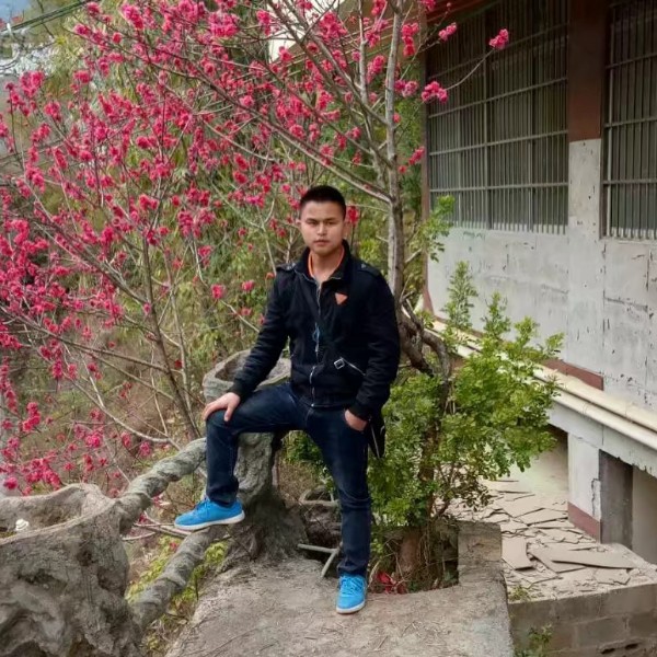 来自农村的小哥哥的照片