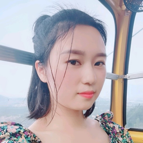 Lala英的照片