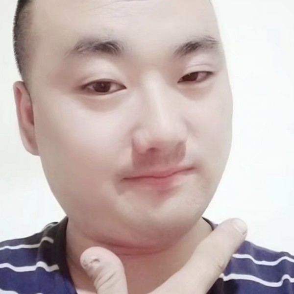 精致少年郎的照片