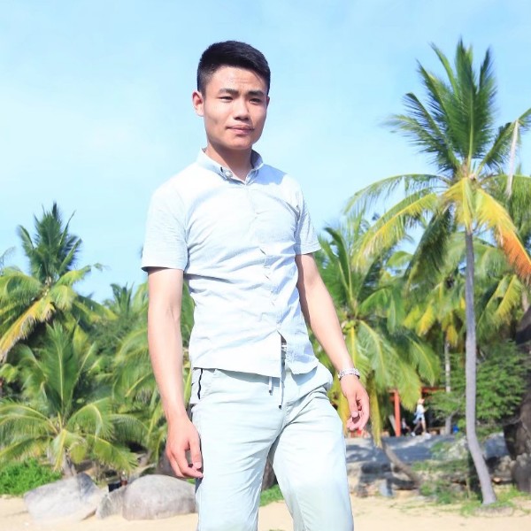 黑夜凝眸爱笑的照片