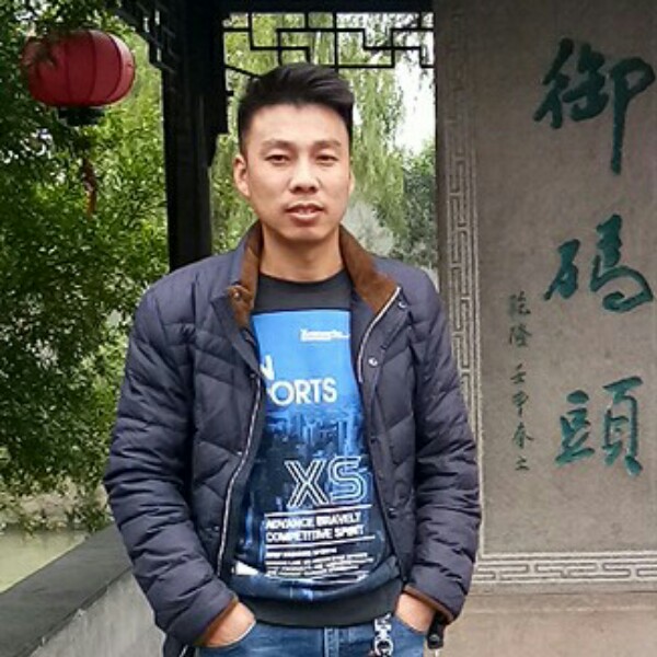 称心红玫瑰的照片