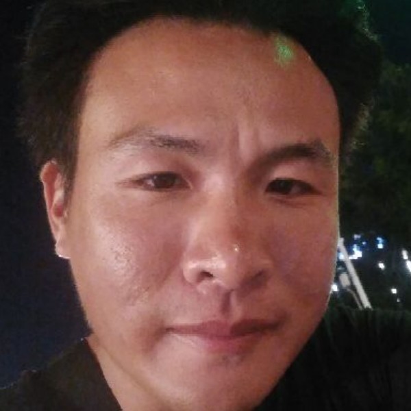 尘宵务实的照片