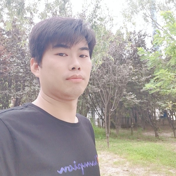 袁汸的照片