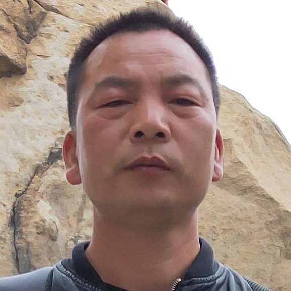 小白菜蹙眉单纯的照片