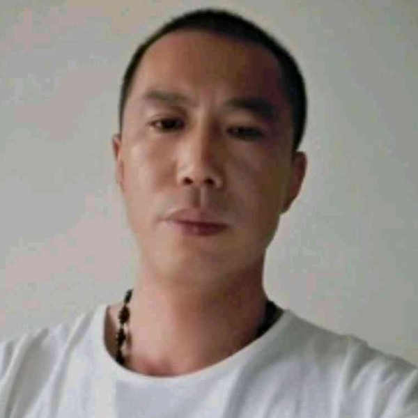 柜子打独寂的照片