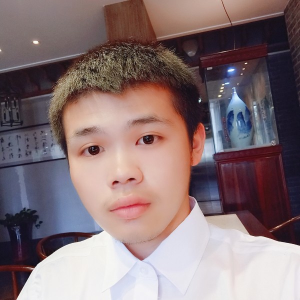 XYZ.正正的照片