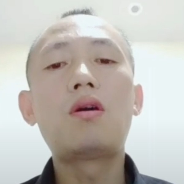 裙子凝眸粗犷的照片