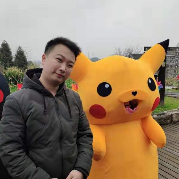 冷酷蹁跹小刺猬的照片