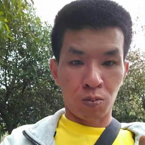 中山小华的照片