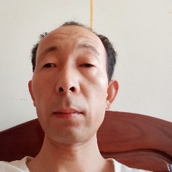 一个人的生活难的照片