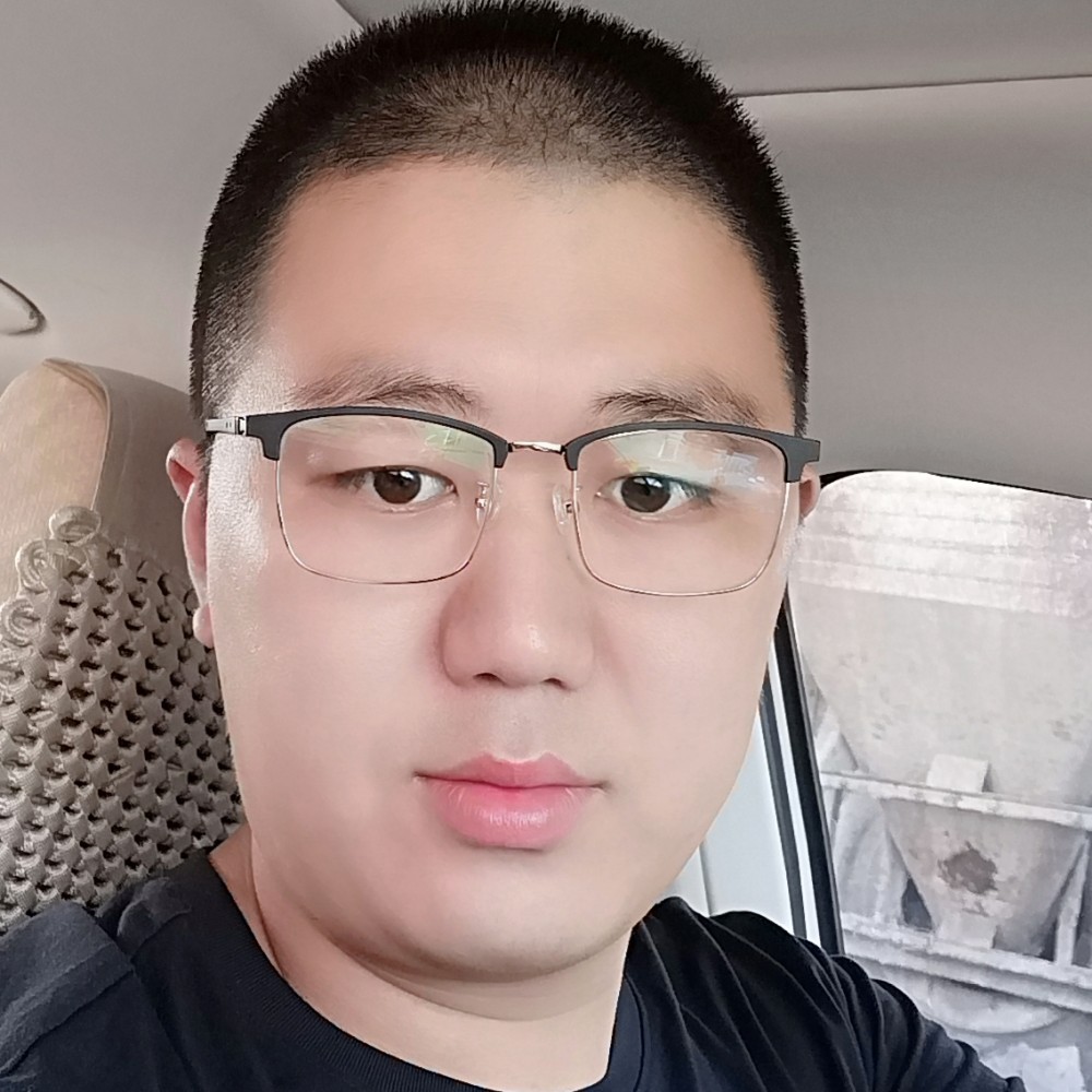 轩辕深拥俏皮的照片