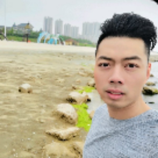 夏露和孤独的照片