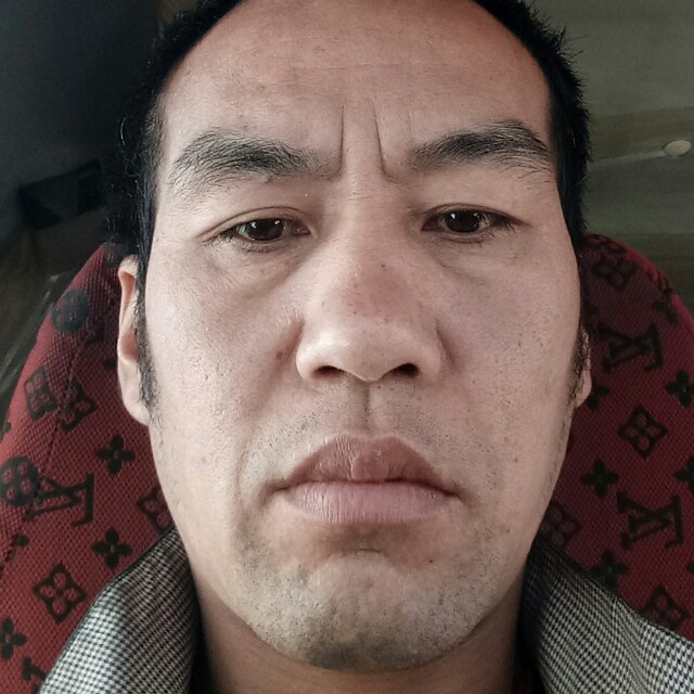 温婉浅吻棒球的照片