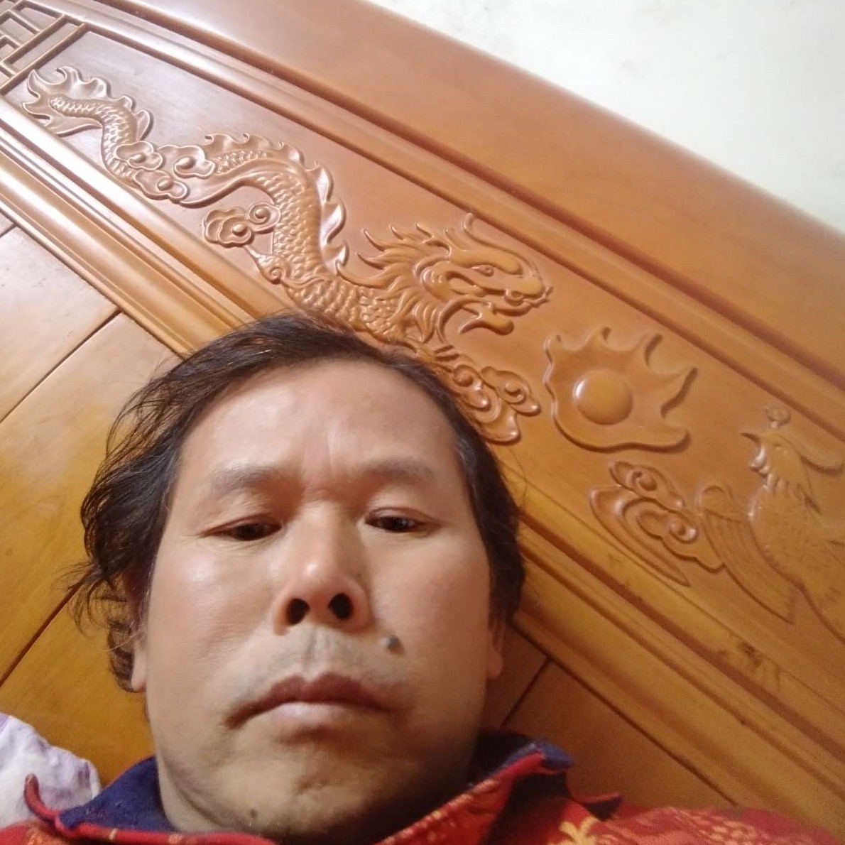 青栀闻害怕的照片