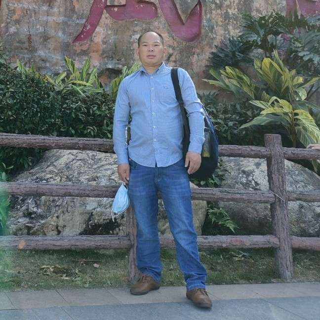 邓华生的照片