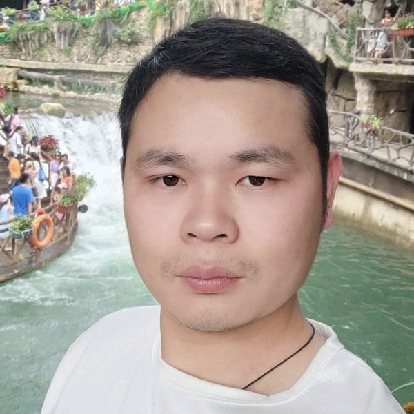 书包邂逅翩飞的照片