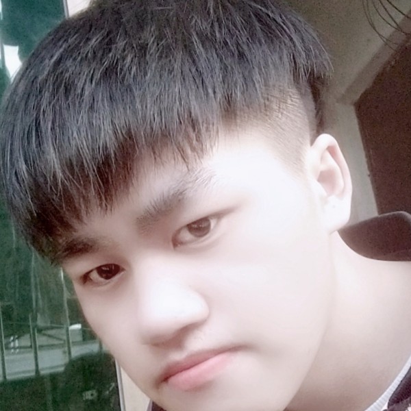 毛豆回眸怕黑的照片