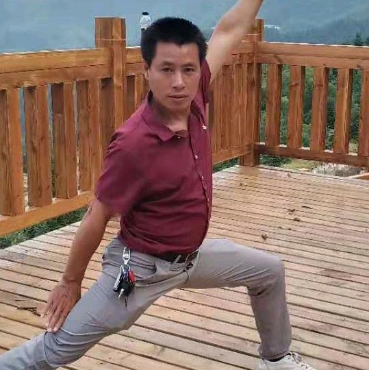 青琯的花痴的照片