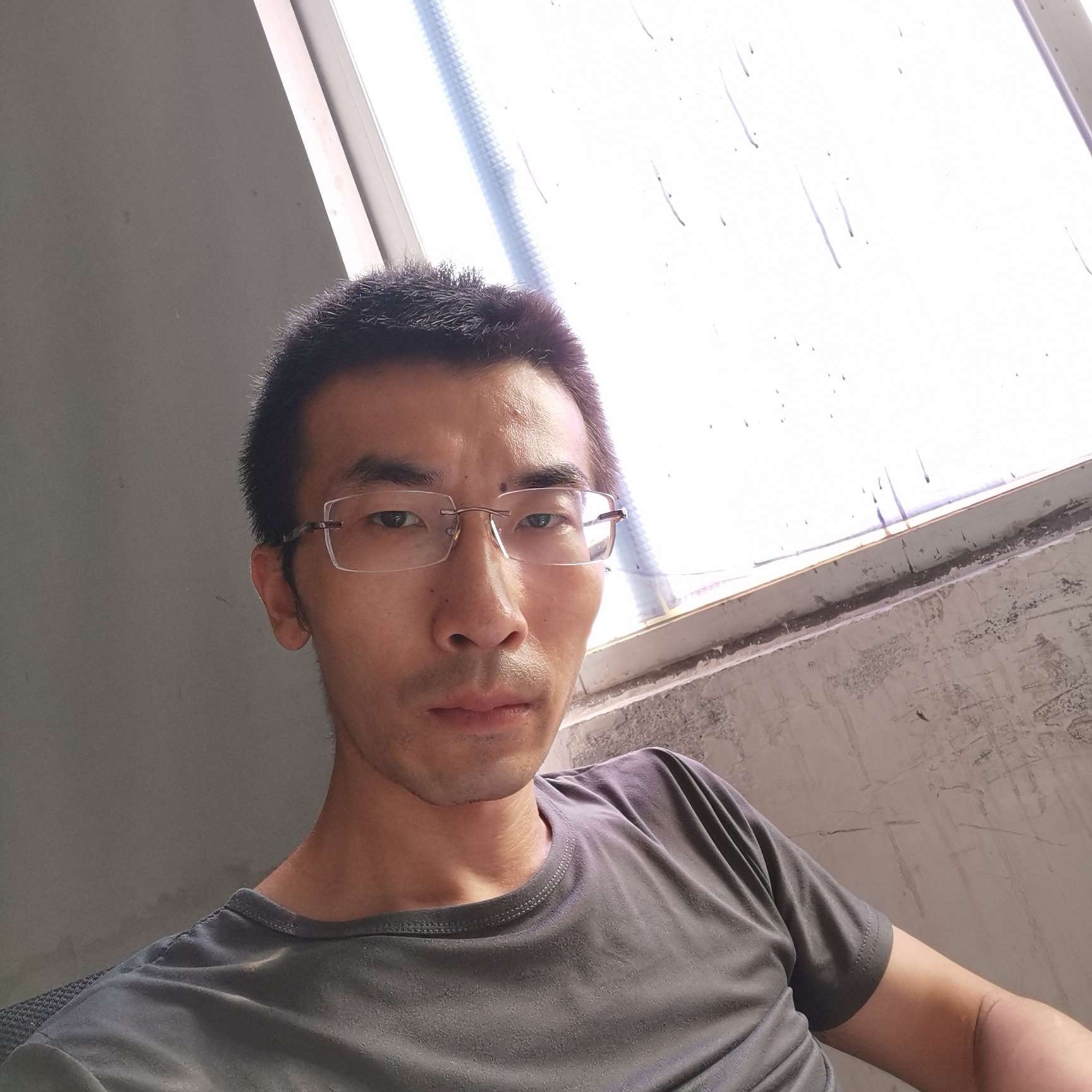 跳跳糖倾心现实的照片