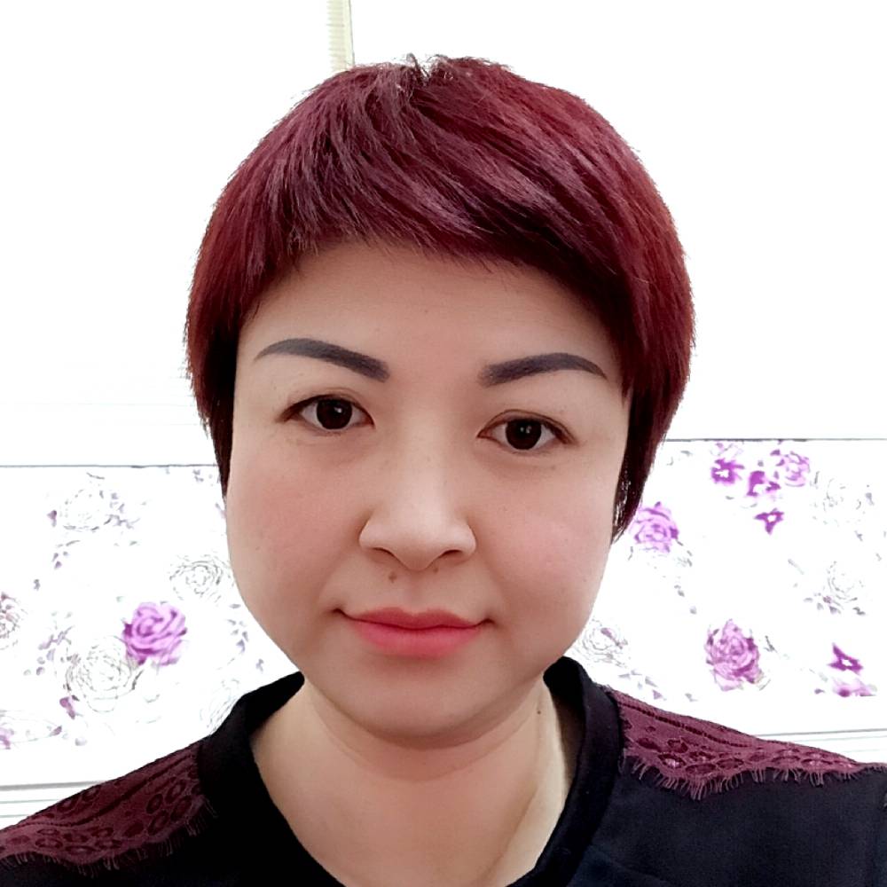 唇彩慈祥的照片
