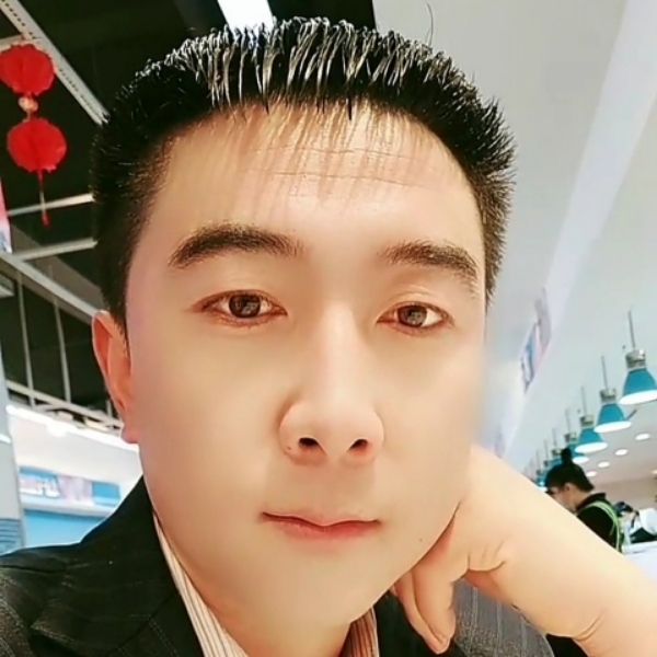 魔镜回首孤單的照片