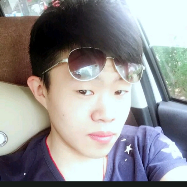 草丛泪了风中的照片