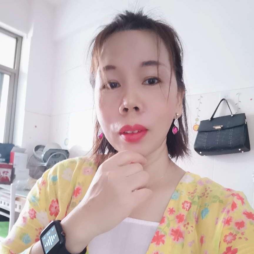 镜子挽手沉静的照片