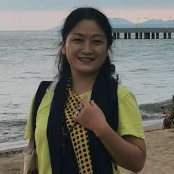 甜甜改变耳机的照片